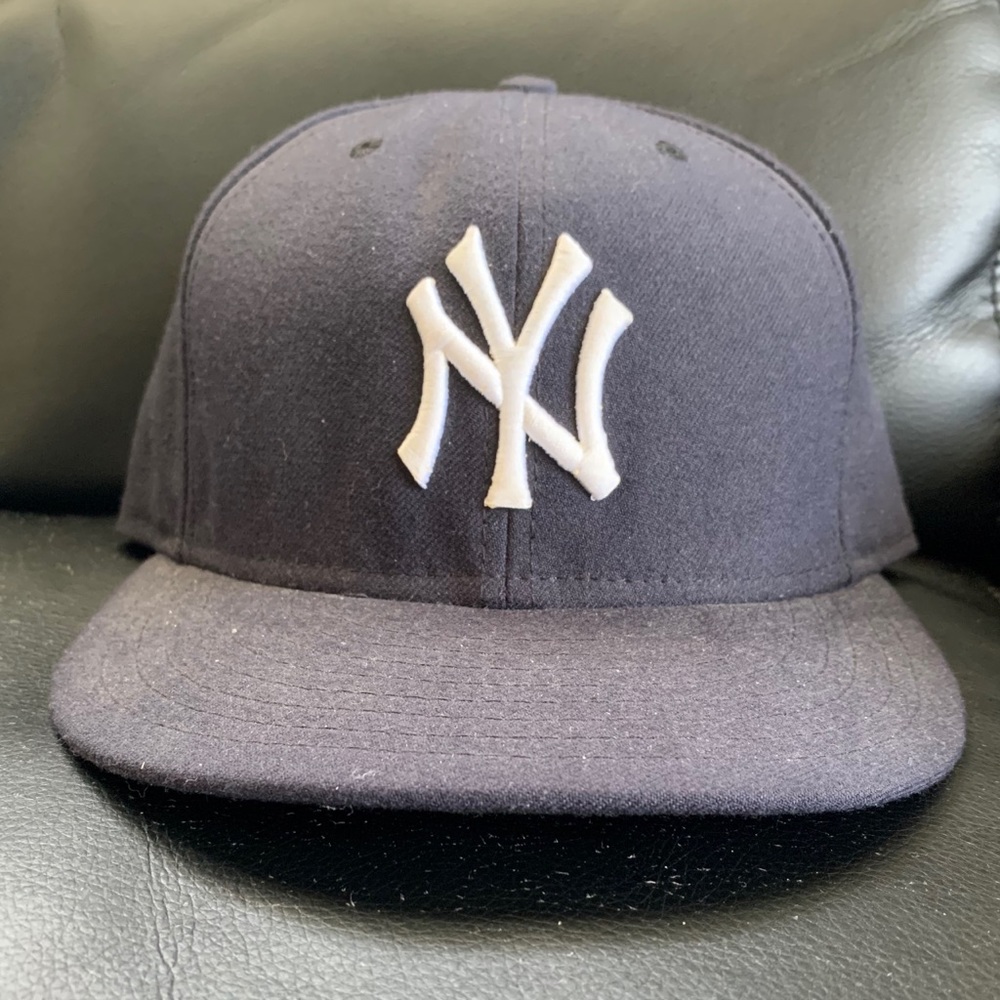 NEW YORK YANKEES NEW ERA ON-FIELD HAT SZ 7 1/2